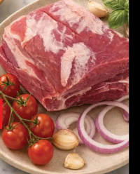 Ceafă de porc fără os per 100 g