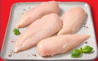 Piept de pui dezosat, fără piele hrănit cu 70% porumb per 100 g