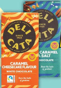 Delicata Ciocolată albă cu aromă cheesecake / ciocolată cu lapte, pecan, caramel și sare de mare 150
